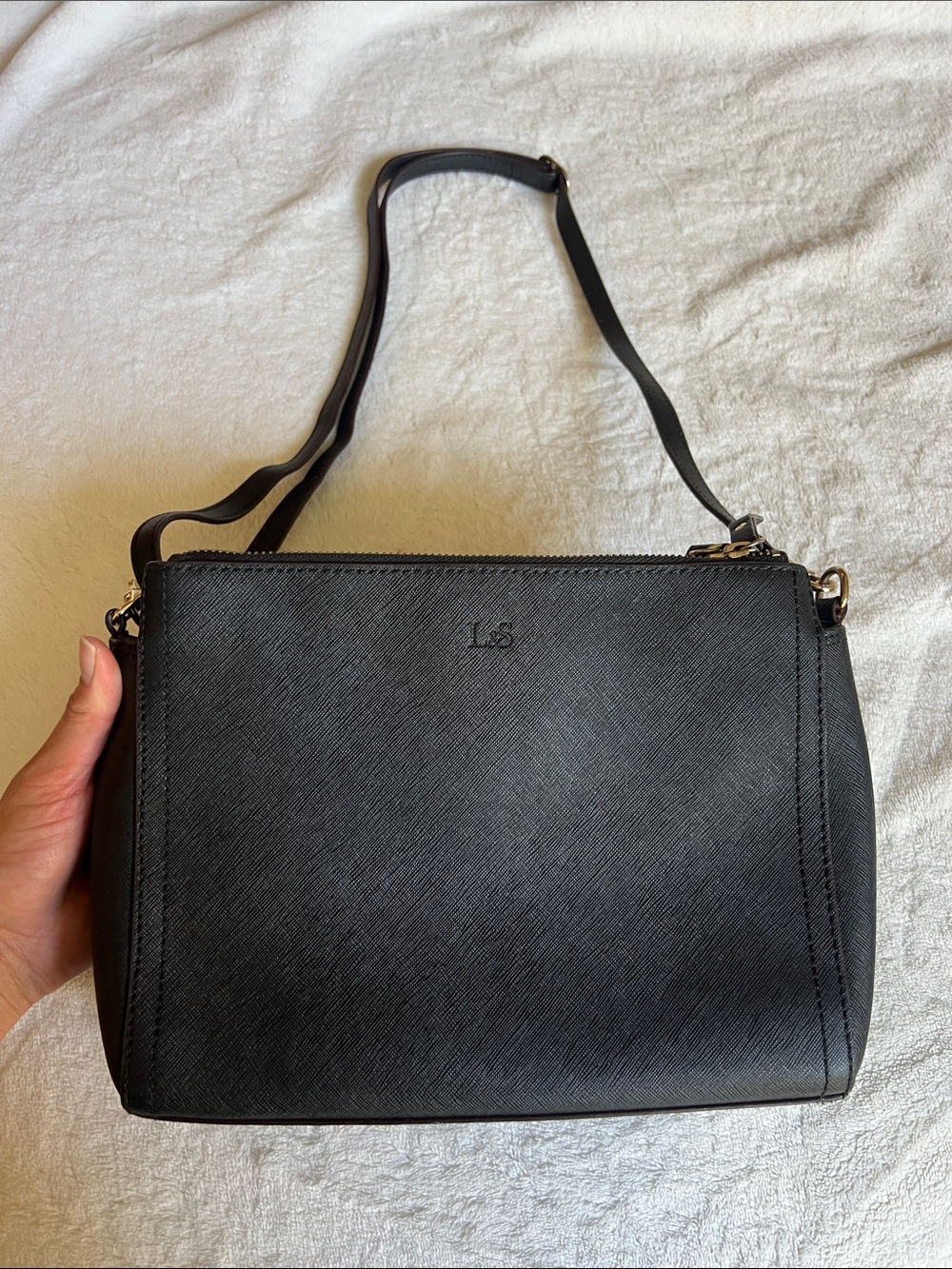 Lo & Sons Pearl Convertible Crossbody Bag - Black Saffiano Leather